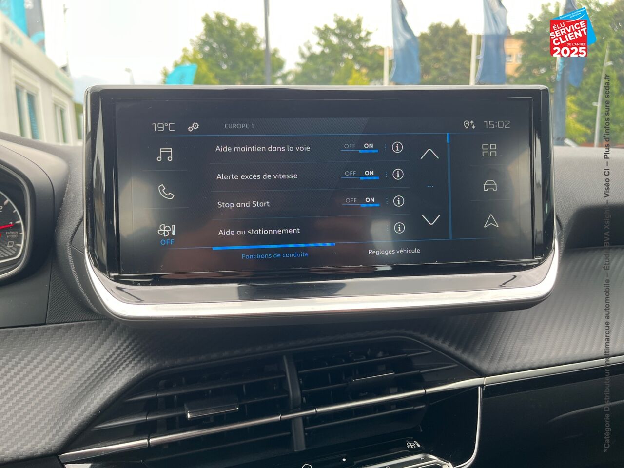Véhicule d'occasion PEUGEOT 2008 1.2 PURETECH 100CH SS ACTIVE chez Nissan Besançon