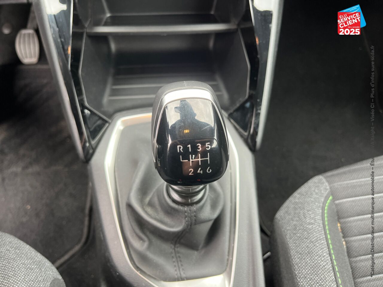 Véhicule d'occasion PEUGEOT 2008 1.2 PURETECH 100CH SS ACTIVE chez Nissan Besançon