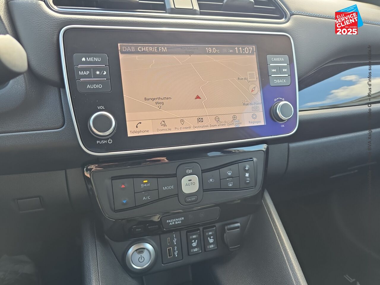 Véhicule d'occasion NISSAN LEAF 150CH 40KWH TEKNA 21.5 SIEGES CHAUF GPS CAMERA chez Nissan Montbéliard
