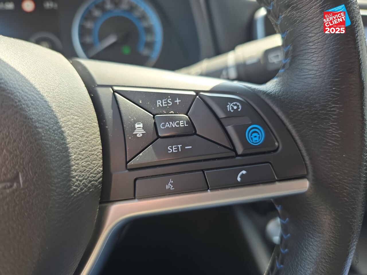 Véhicule d'occasion NISSAN LEAF 150CH 40KWH TEKNA 21.5 SIEGES CHAUF GPS CAMERA chez Nissan Montbéliard