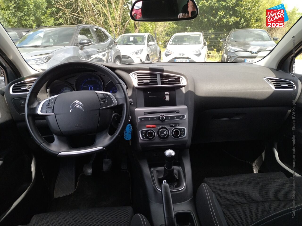 Véhicule d'occasion CITROEN C4 PURETECH 130CH MILLENIUM SS chez Dacia Saint-Louis