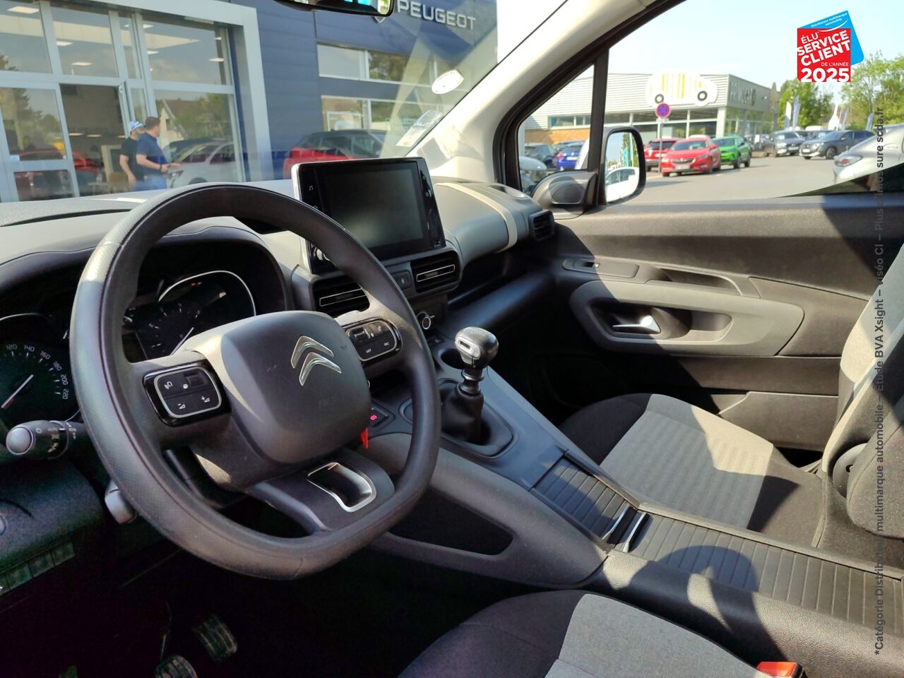 Véhicule d'occasion CITROEN BERLINGO M PURETECH 110CH SS FEEL chez Toyota Saint Dizier