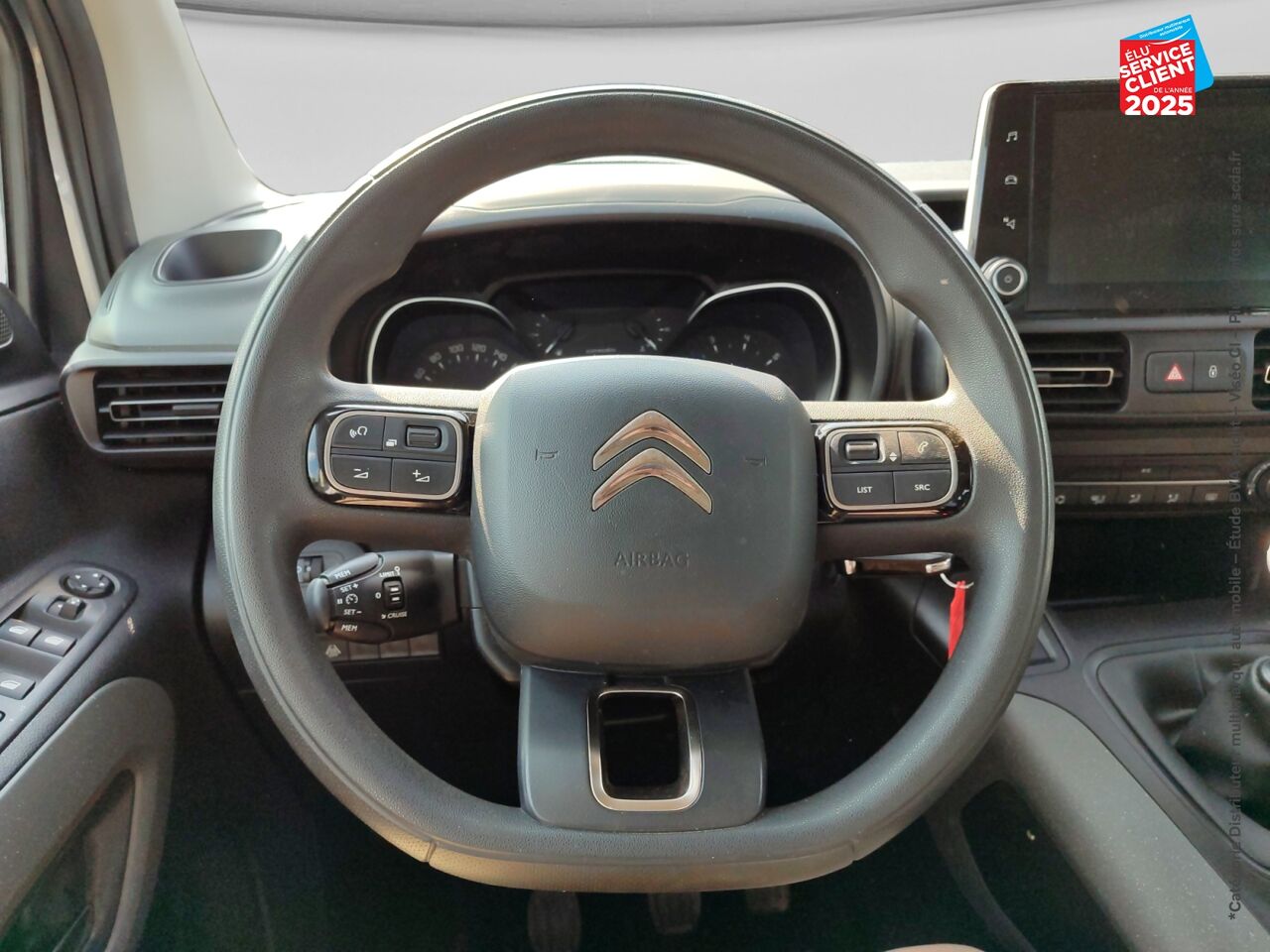 Véhicule d'occasion CITROEN BERLINGO M PURETECH 110CH SS FEEL chez Toyota Saint Dizier