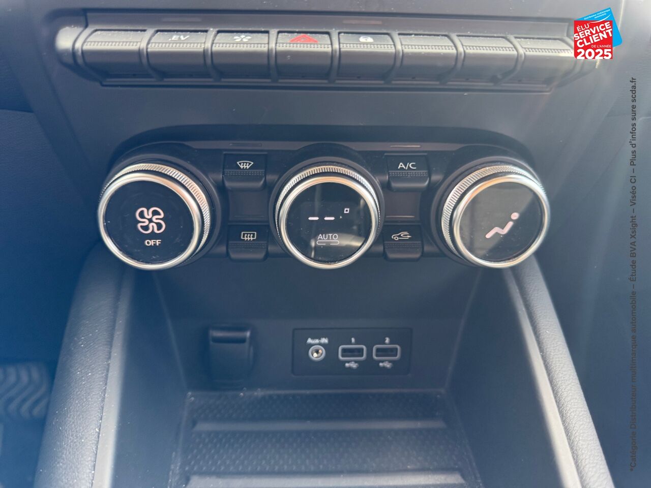 Véhicule d'occasion RENAULT CAPTUR 1.6 E-TECH PLUG-IN 160CH INTENS chez Toyota Metz