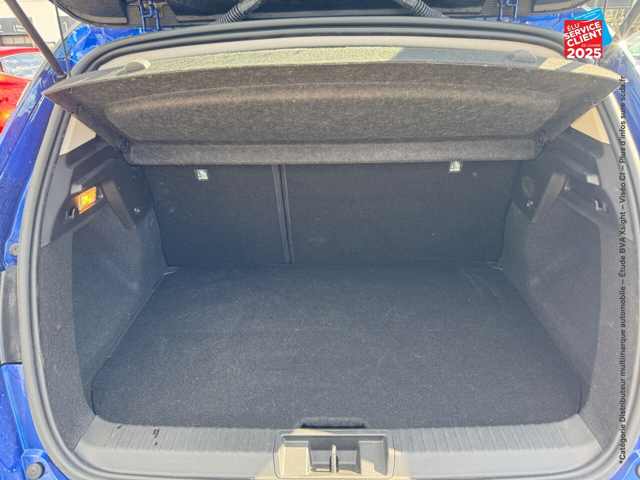 Véhicule d'occasion RENAULT CAPTUR 1.6 E-TECH PLUG-IN 160CH INTENS chez Toyota Metz