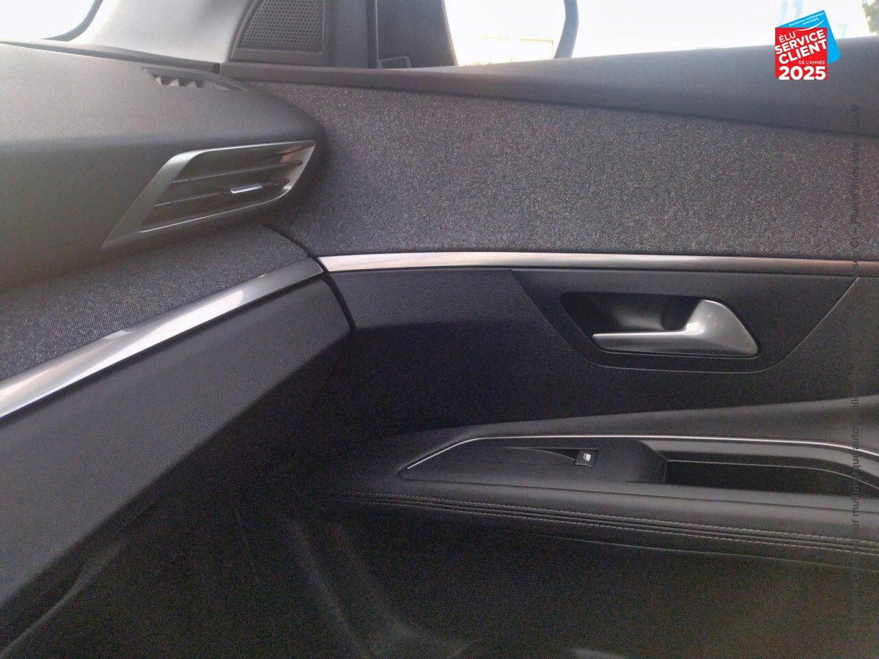 Véhicule d'occasion PEUGEOT 3008 1.2 PURETECH 130CH E6.C ALLURE BUSINESS SS chez Renault Saint-Louis