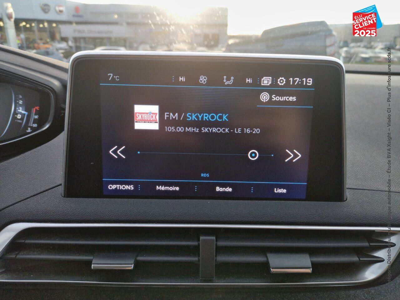 Véhicule d'occasion PEUGEOT 3008 1.2 PURETECH 130CH E6.C ALLURE BUSINESS SS chez Renault Saint-Louis