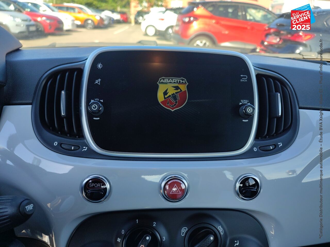 Véhicule d'occasion ABARTH 500 1.4 TURBO T-JET 145CH 595 MY17 chez BMW Dole