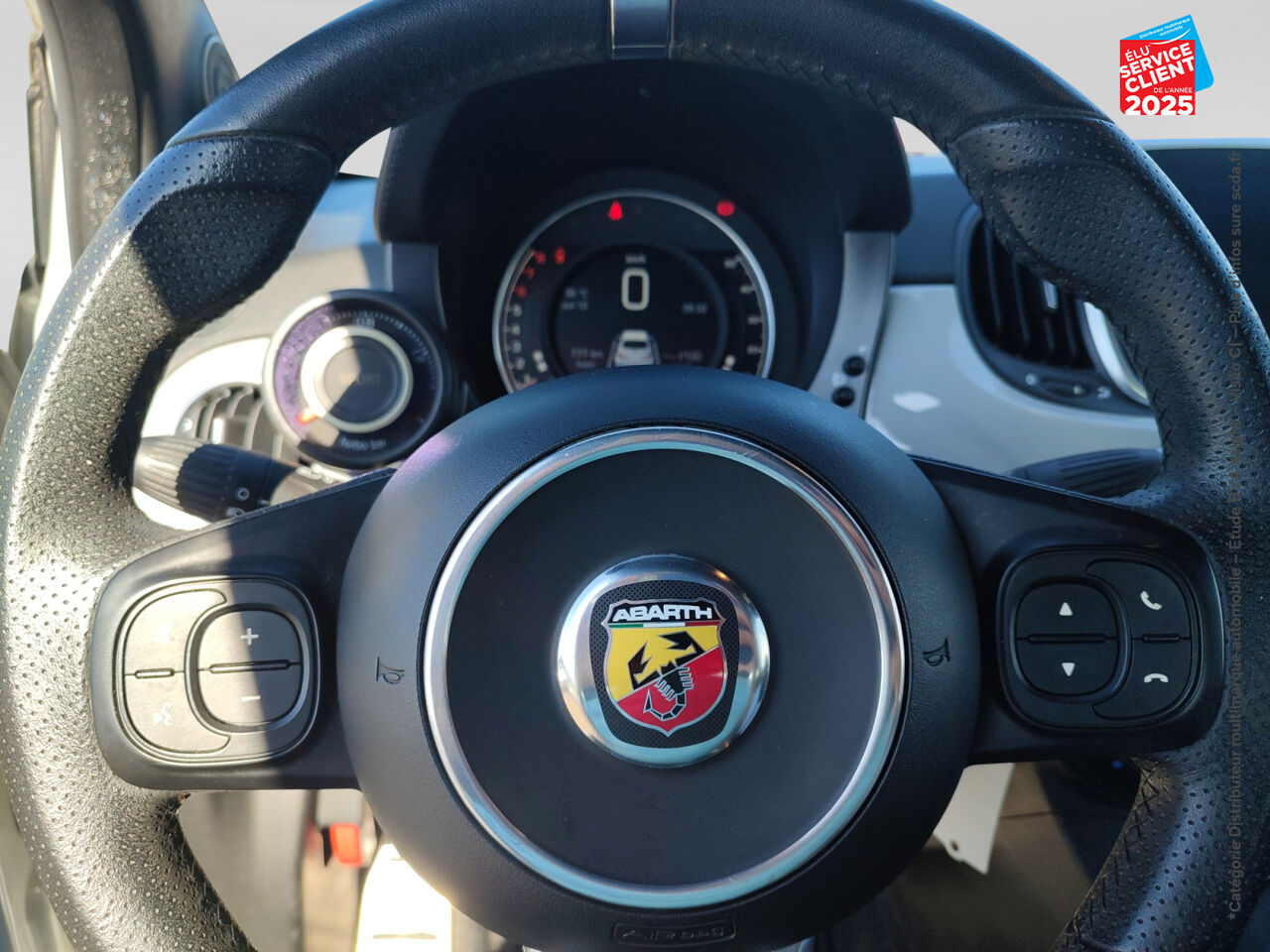 Véhicule d'occasion ABARTH 500 1.4 TURBO T-JET 145CH 595 MY17 chez BMW Dole