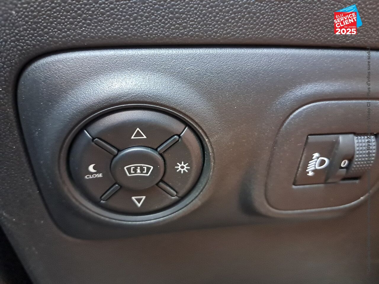 Véhicule d'occasion CITROEN C3 AIRCROSS PURETECH 110CH S/S SHINE E6.D GPS chez Renault Saint-Louis