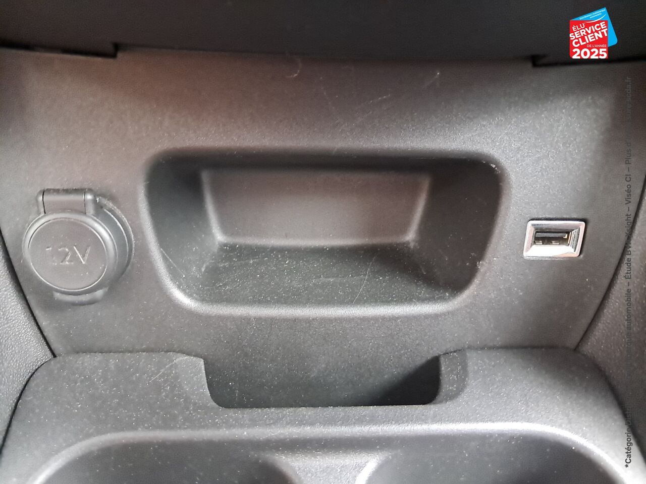 Véhicule d'occasion CITROEN C3 AIRCROSS PURETECH 110CH S/S SHINE E6.D GPS chez Renault Saint-Louis