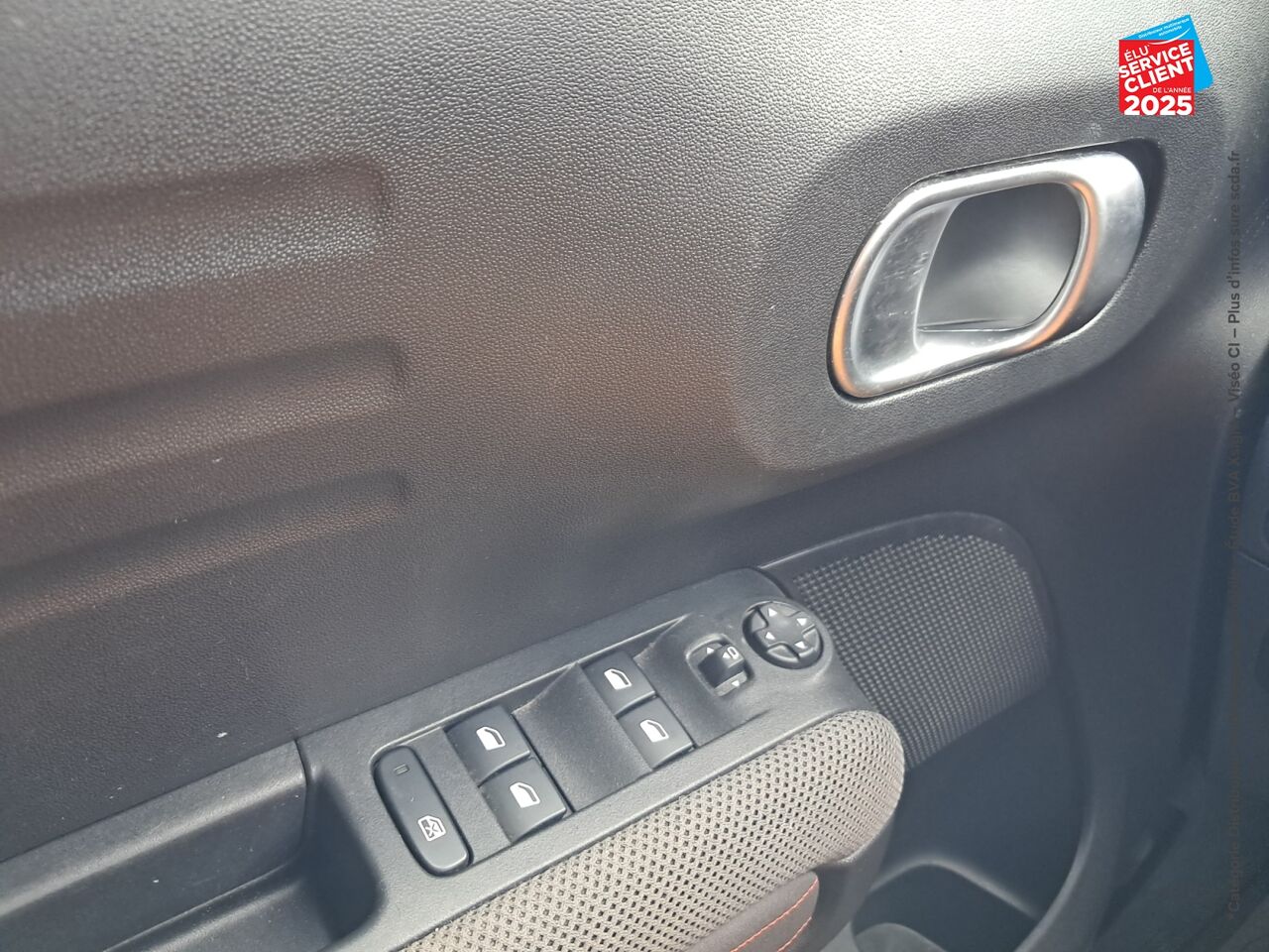 Véhicule d'occasion CITROEN C3 AIRCROSS PURETECH 110CH S/S SHINE E6.D GPS chez Renault Saint-Louis
