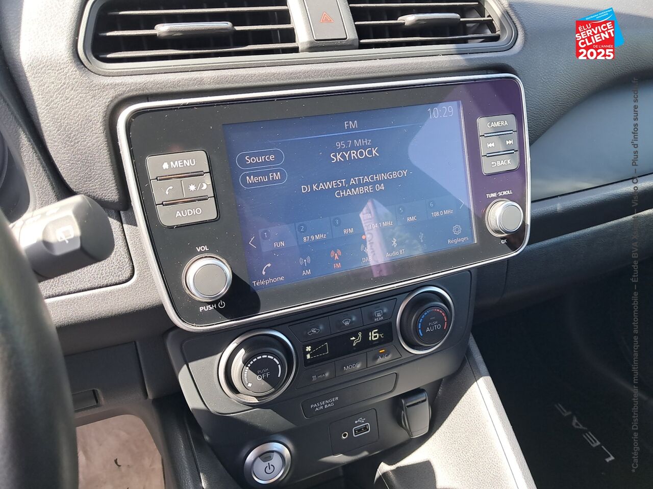 Véhicule d'occasion NISSAN LEAF 150CH 40KWH ACENTA 21.5 chez Hyundai Epernay