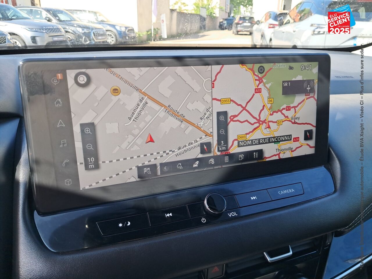 Véhicule d'occasion NISSAN QASHQAI 1.3 MILD HYBRID 140CH N-CONNECTA 2022 chez Renault Saint-Louis