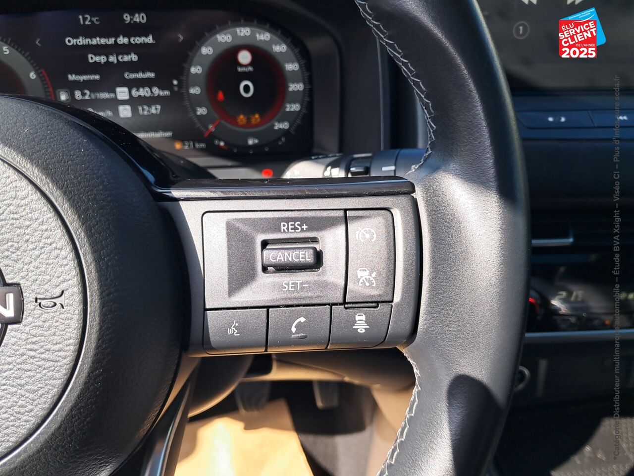 Véhicule d'occasion NISSAN QASHQAI 1.3 MILD HYBRID 140CH N-CONNECTA 2022 chez Renault Saint-Louis