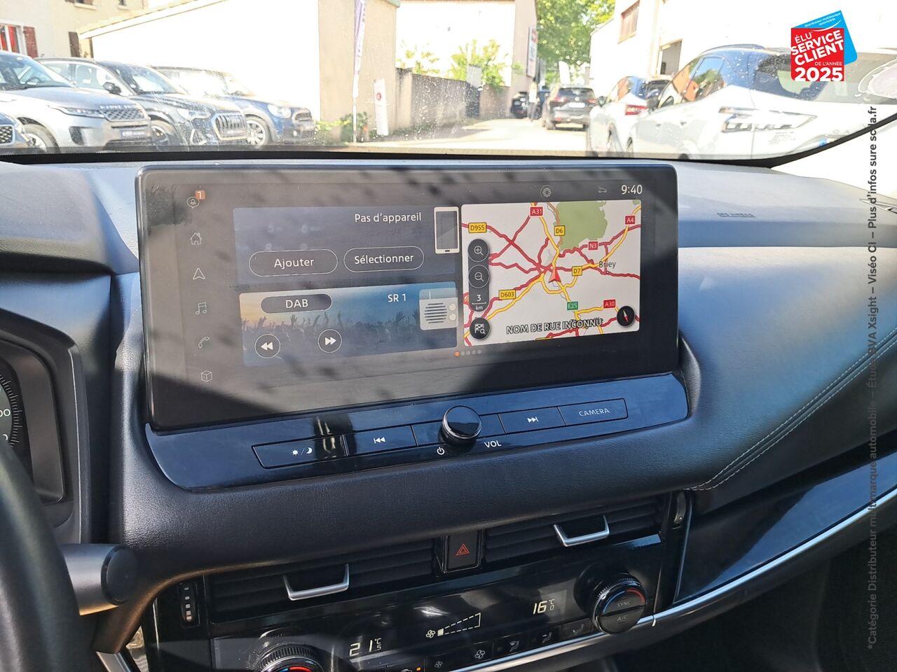 Véhicule d'occasion NISSAN QASHQAI 1.3 MILD HYBRID 140CH N-CONNECTA 2022 chez Renault Saint-Louis