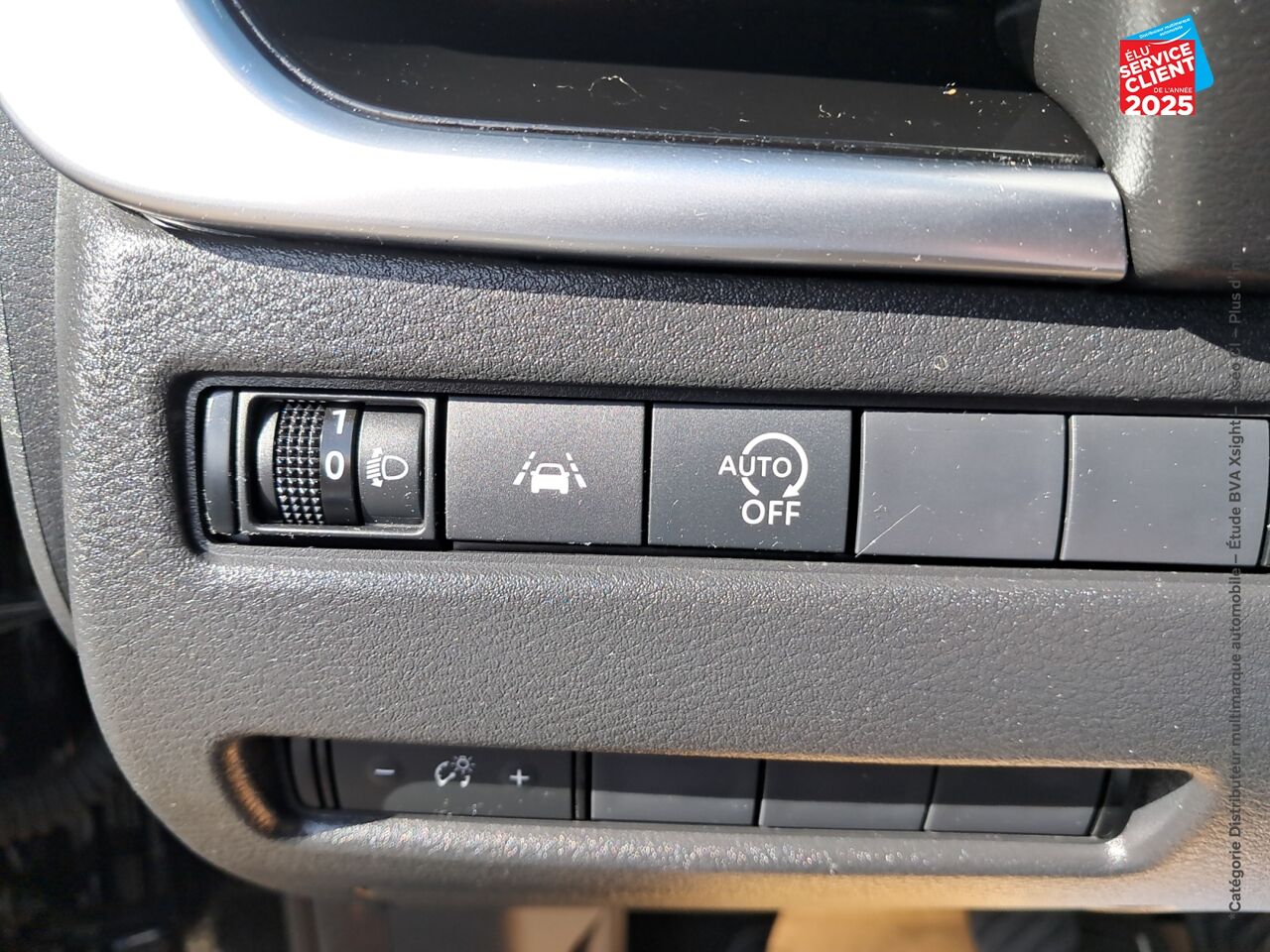 Véhicule d'occasion NISSAN QASHQAI 1.3 MILD HYBRID 140CH N-CONNECTA 2022 chez Renault Saint-Louis