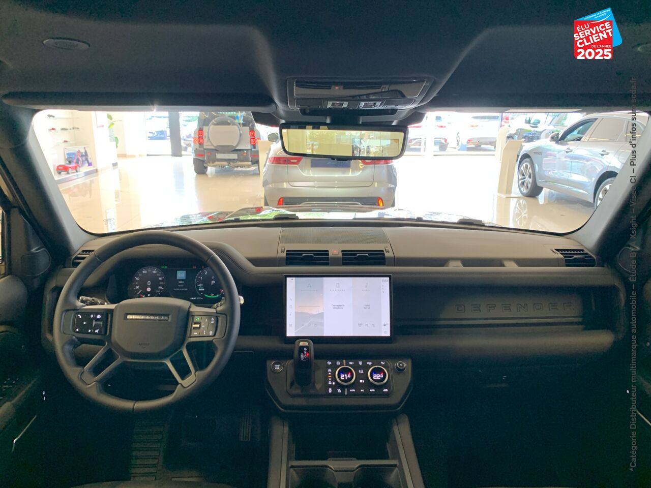 Véhicule neuf LAND-ROVER DEFENDER 110 2.0 P300E X-DYNAMIC SE chez Land Rover Metz