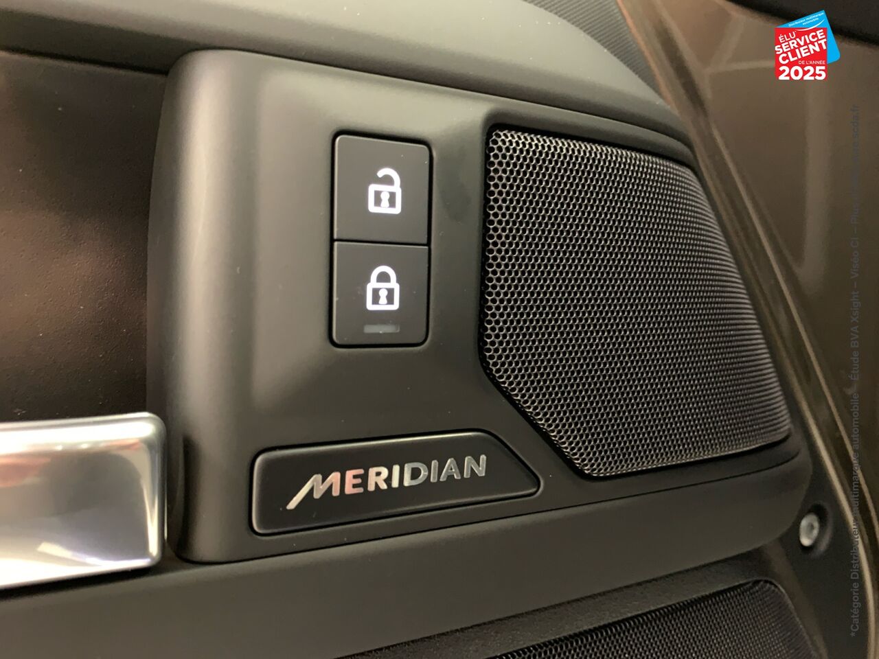 Véhicule neuf LAND-ROVER DEFENDER 110 2.0 P300E X-DYNAMIC SE chez Land Rover Metz