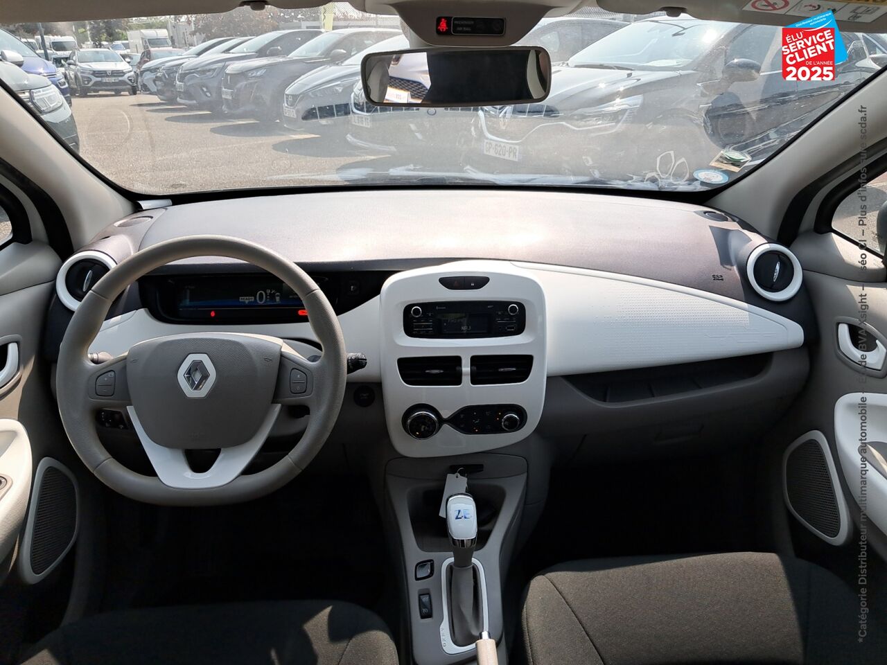 Véhicule d'occasion RENAULT ZOE LIFE CHARGE NORMALE R90 MY19 chez HESS Automobile