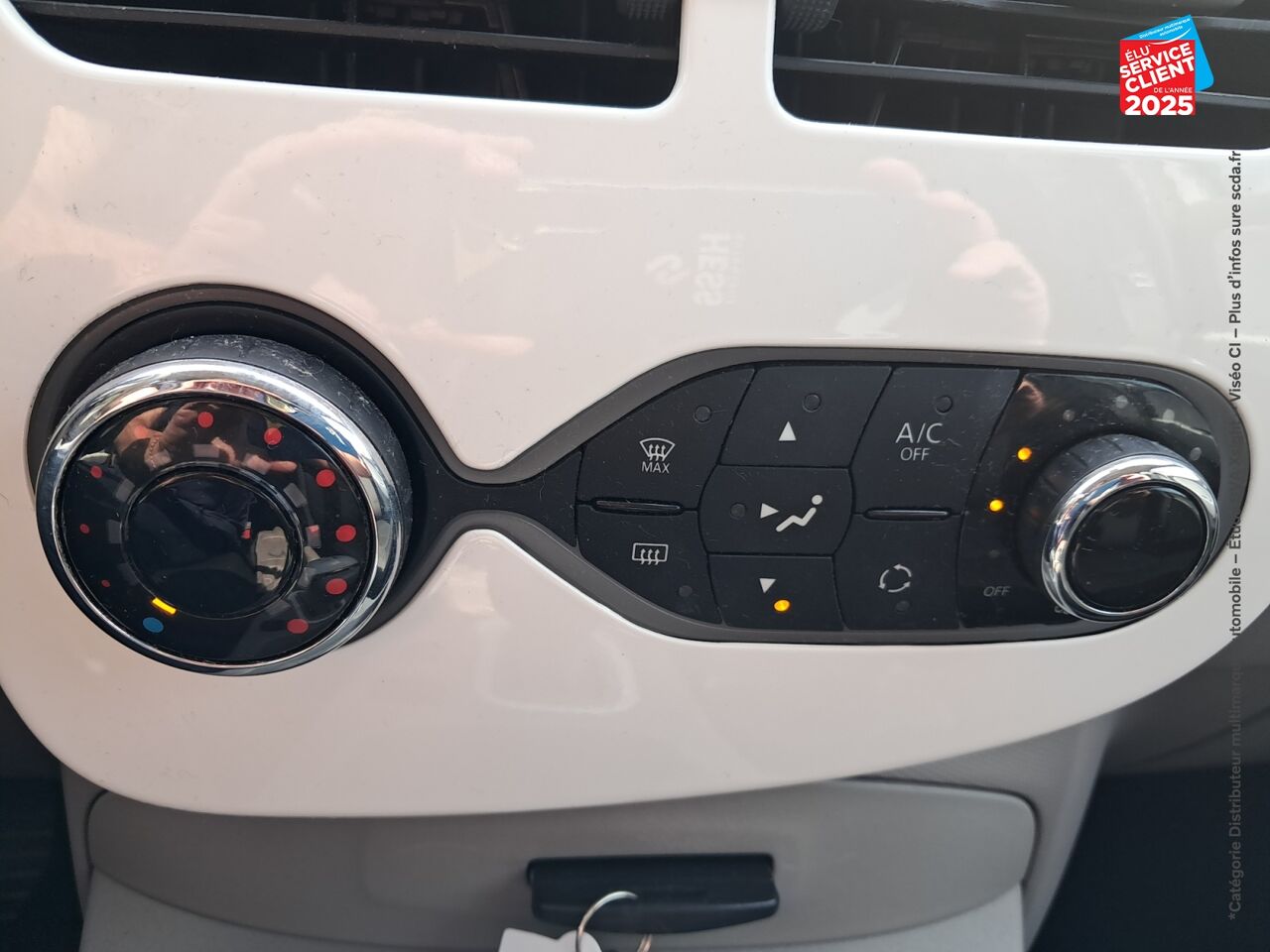 Véhicule d'occasion RENAULT ZOE LIFE CHARGE NORMALE R90 MY19 chez HESS Automobile