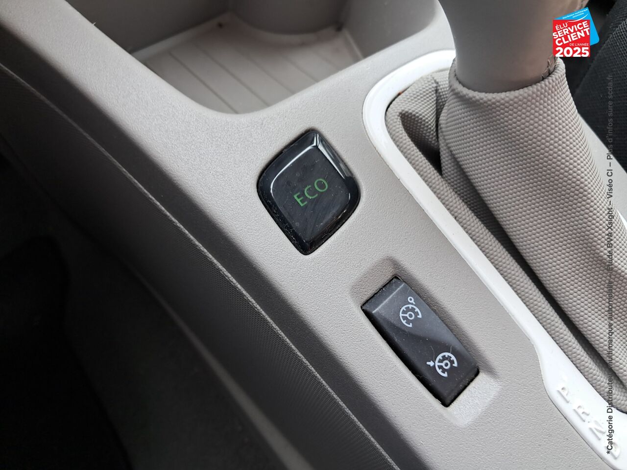 Véhicule d'occasion RENAULT ZOE LIFE CHARGE NORMALE R90 MY19 chez HESS Automobile