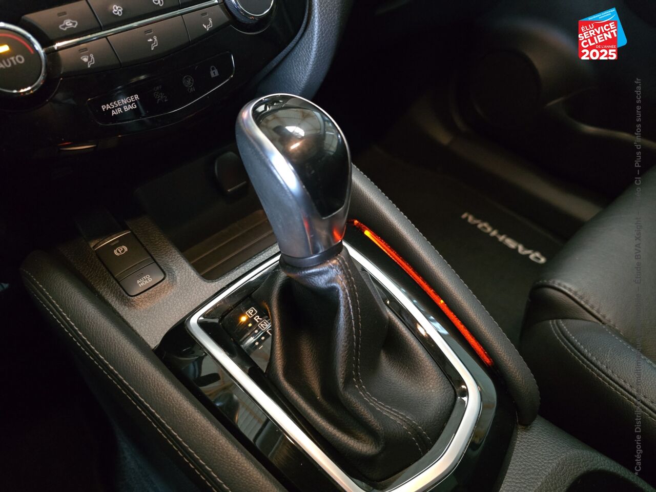 Véhicule d'occasion NISSAN QASHQAI 1.5 DCI 115CH TEKNA+ DCT 2019 EURO6-EVAP TPANO SIEGES CHAUF GPS CAMERA chez Nissan Qashqai occasion