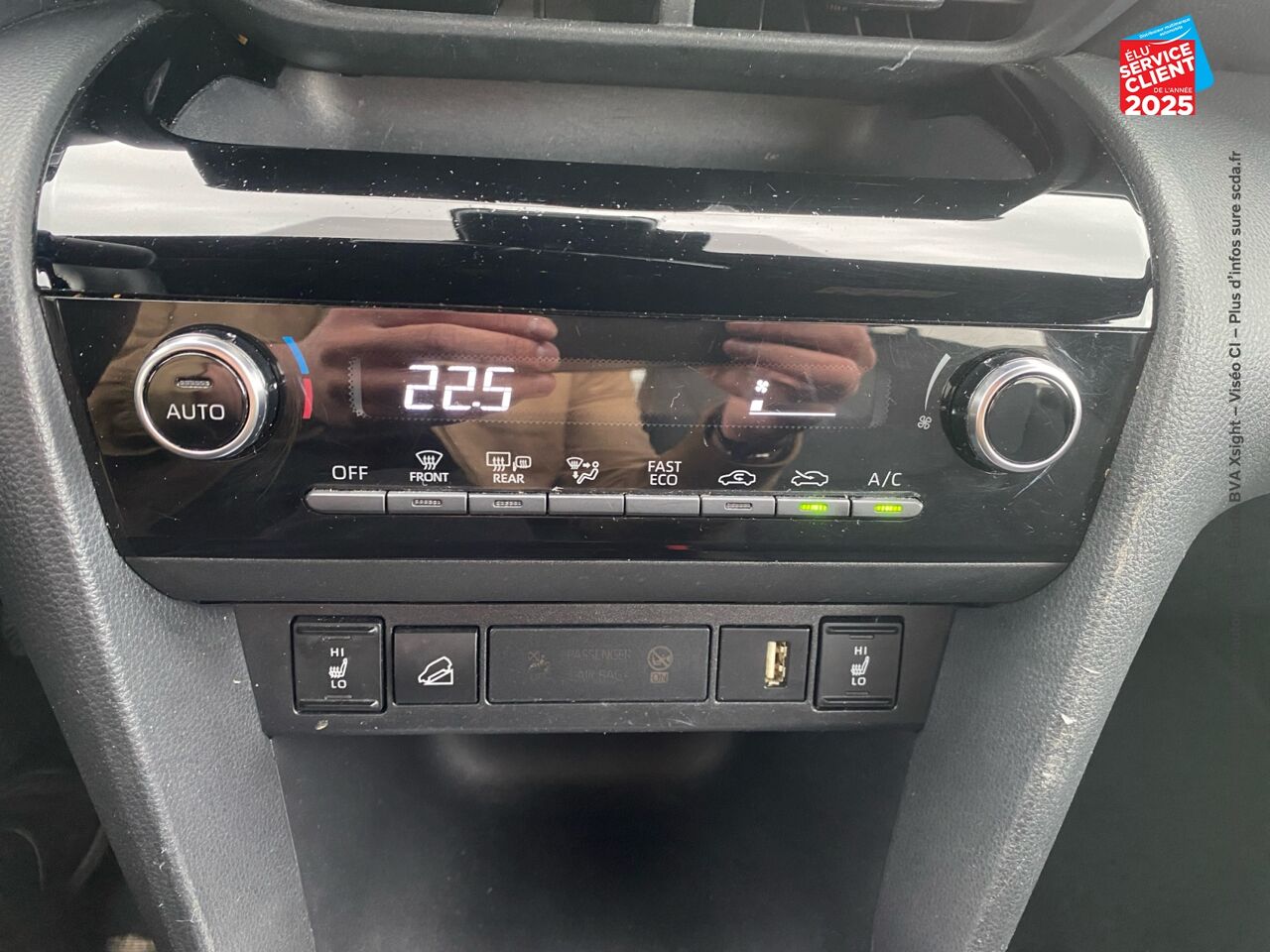 Véhicule d'occasion TOYOTA YARIS CROSS 116H DESIGN AWD-I MY22 chez Toyota Besançon