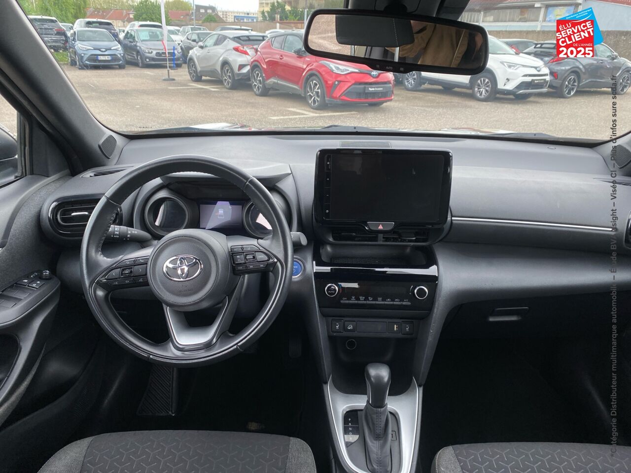 Véhicule d'occasion TOYOTA YARIS CROSS 116H DESIGN AWD-I MY22 chez Toyota Besançon