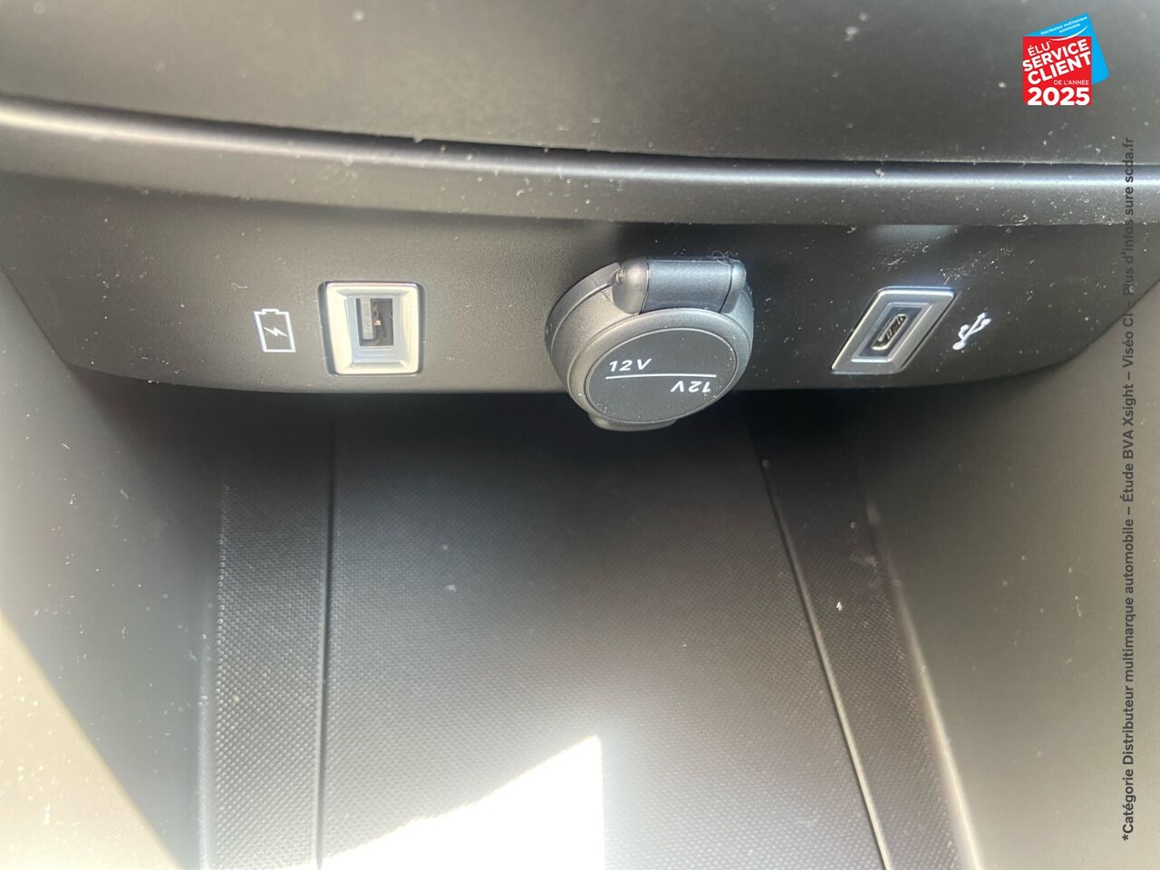 Véhicule neuf JEEP AVENGER 1.2 TURBO T3 100CH MHEV ALTITUDE BVR6 EHYBRID chez Fiat Mulhouse