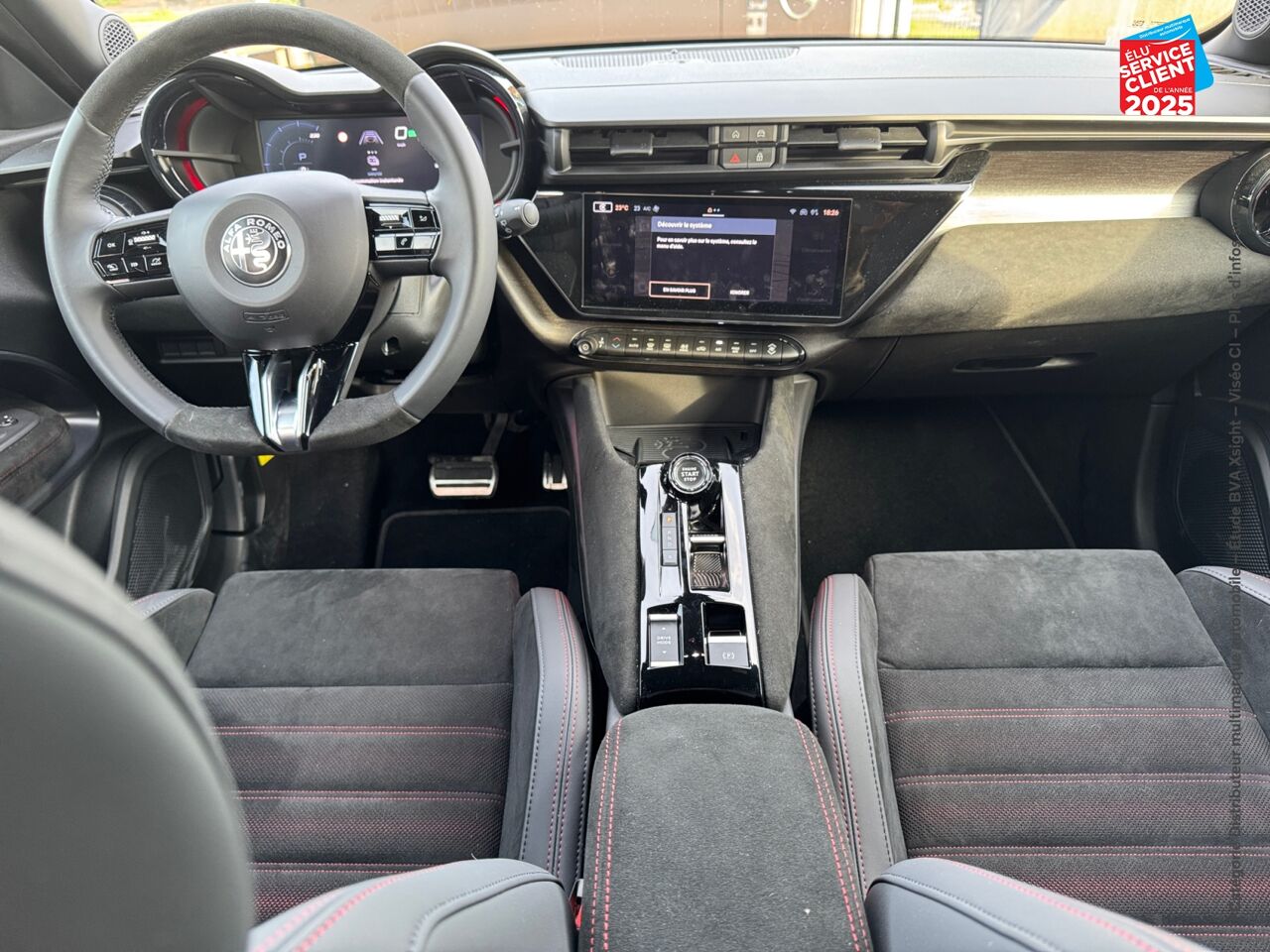Véhicule neuf ALFA ROMEO JUNIOR ELETTRICA 280CH VELOCE chez Fiat Mulhouse
