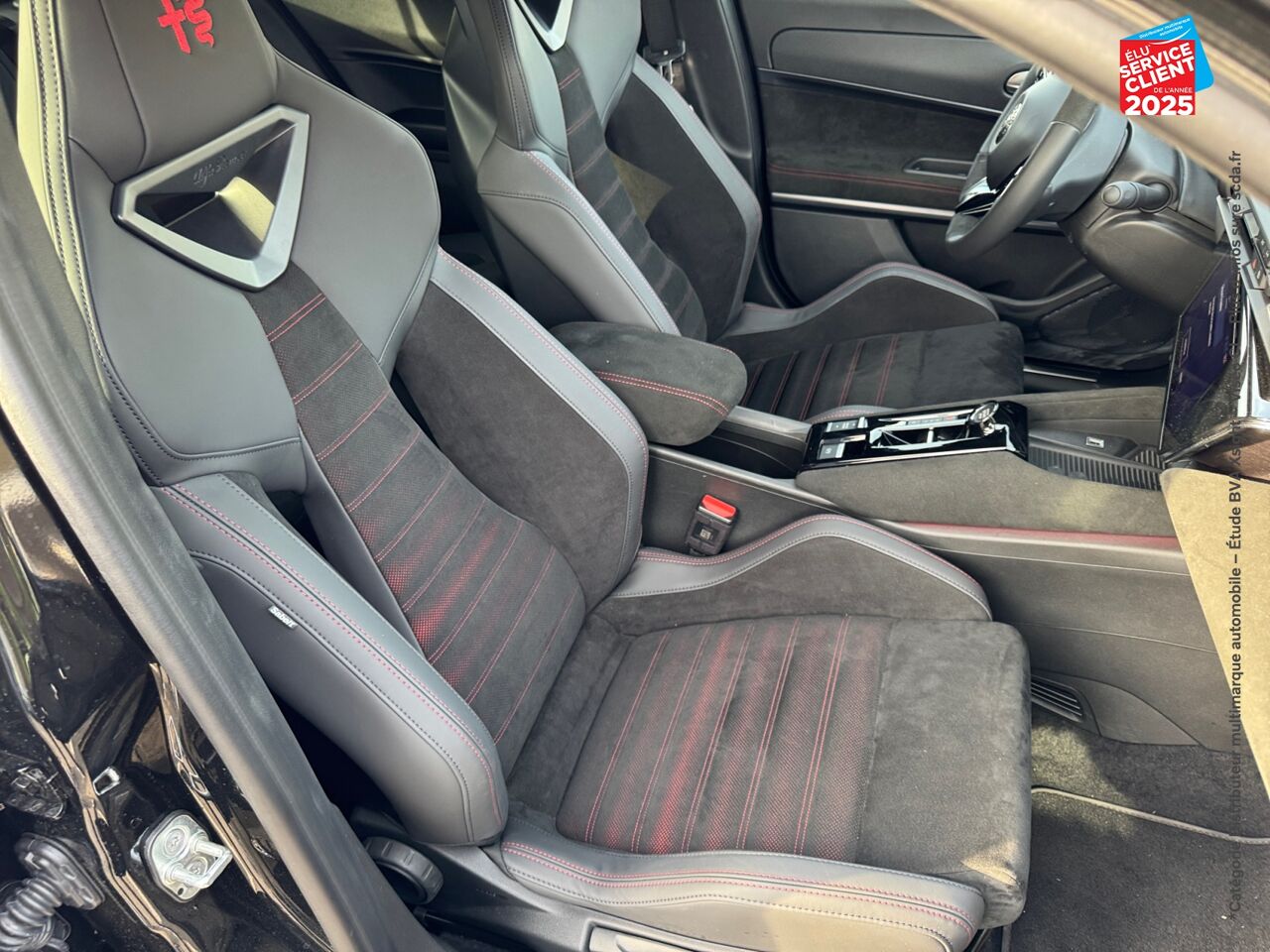 Véhicule neuf ALFA ROMEO JUNIOR ELETTRICA 280CH VELOCE chez Fiat Mulhouse