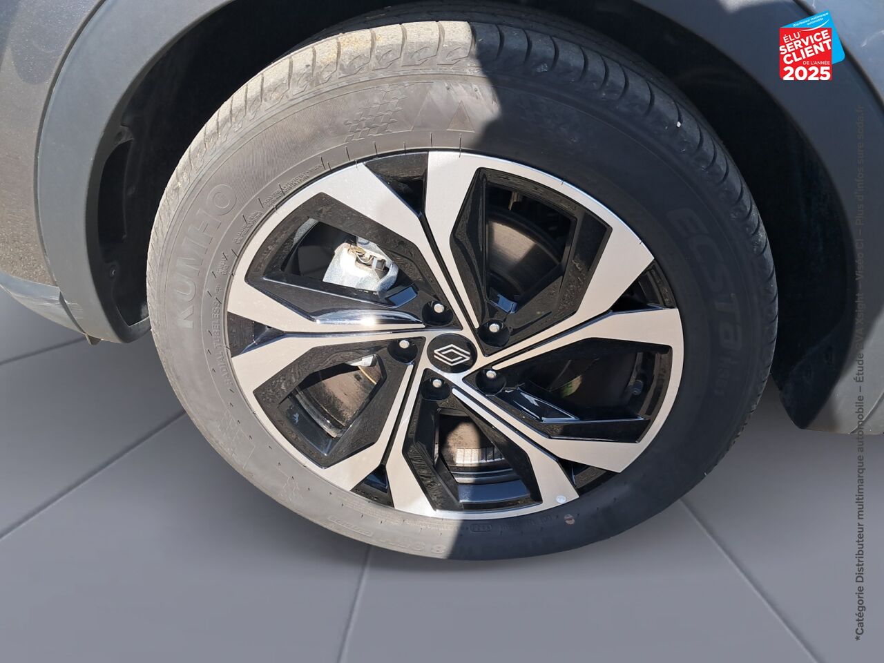 Véhicule d'occasion RENAULT ARKANA 1.6 E-TECH 145CH FULL HYBRID TECHNO -23 chez Peugeot Charleville