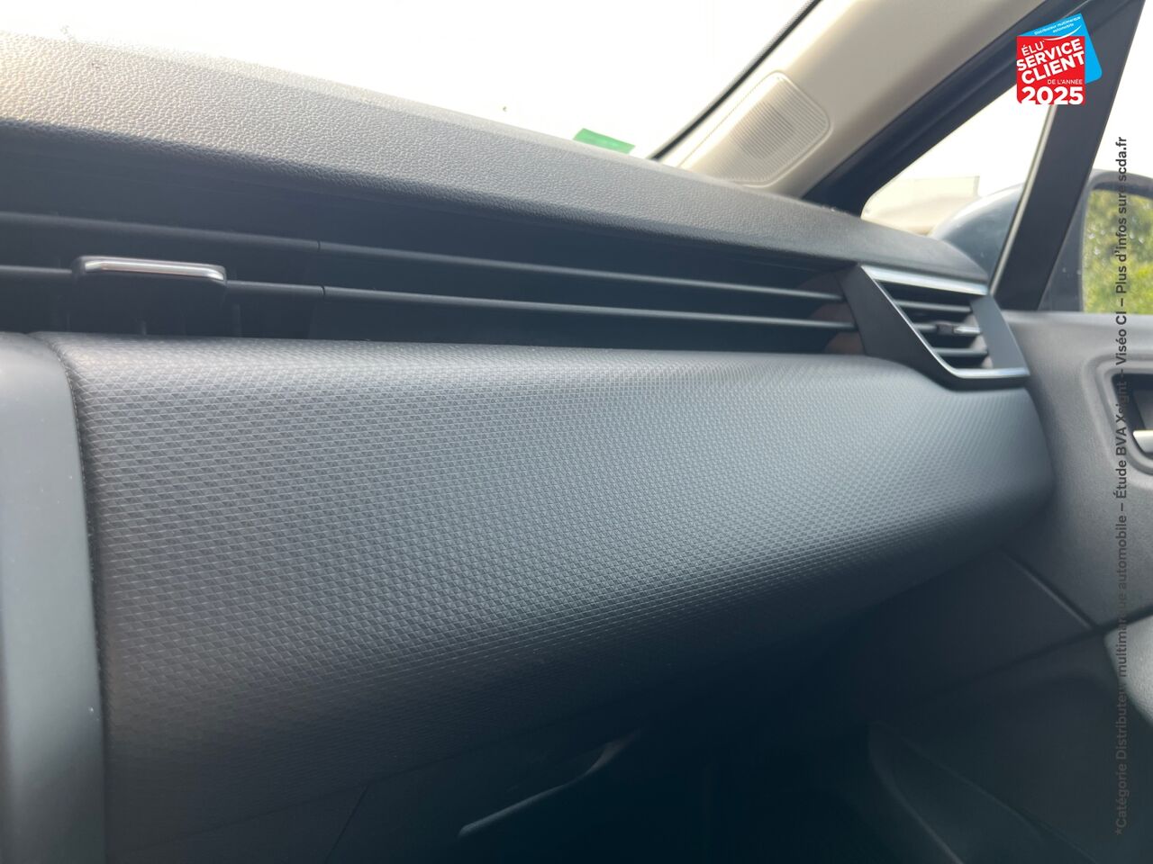 Véhicule d'occasion RENAULT CLIO 1.0 TCE 90CH BUSINESS -21N GPS RADAR AR chez Renault Saint-Louis
