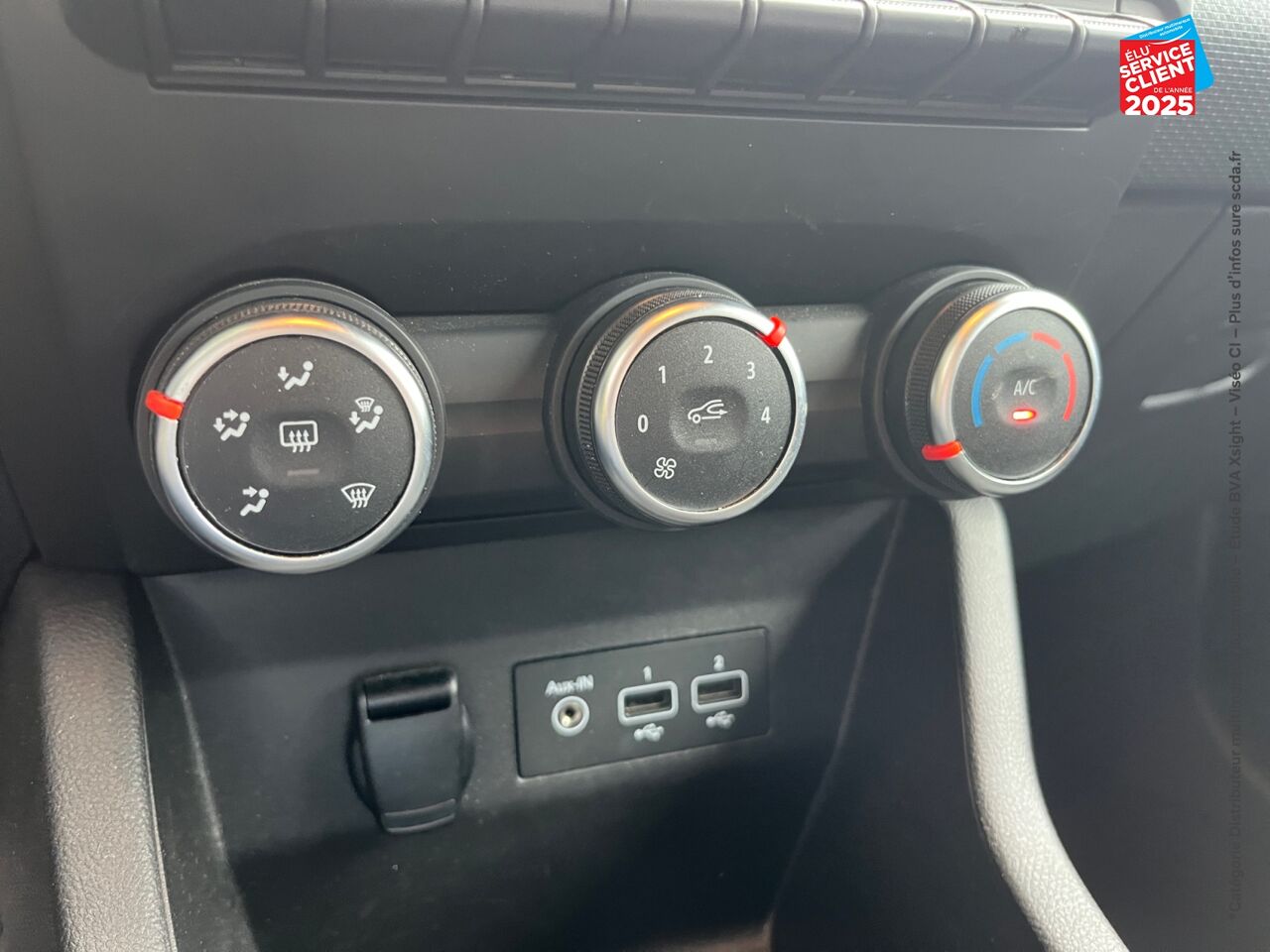 Véhicule d'occasion RENAULT CLIO 1.0 TCE 90CH BUSINESS -21N GPS RADAR AR chez Renault Saint-Louis