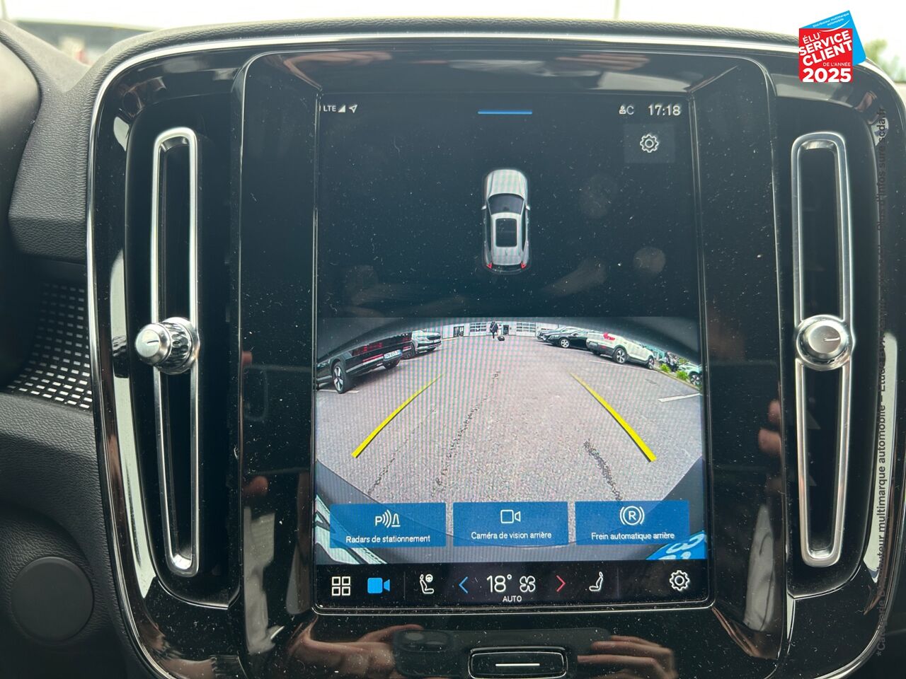 Véhicule d'occasion VOLVO XC40 RECHARGE TWIN AWD 408CH PLUS EDT SIEGE CHAUF VOLANT CHAUF CAMERA GPS chez Volvo Metz