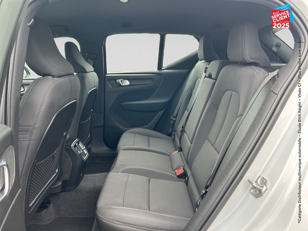 Véhicule d'occasion VOLVO XC40 RECHARGE TWIN AWD 408CH PLUS EDT SIEGE CHAUF VOLANT CHAUF CAMERA GPS chez Volvo Metz