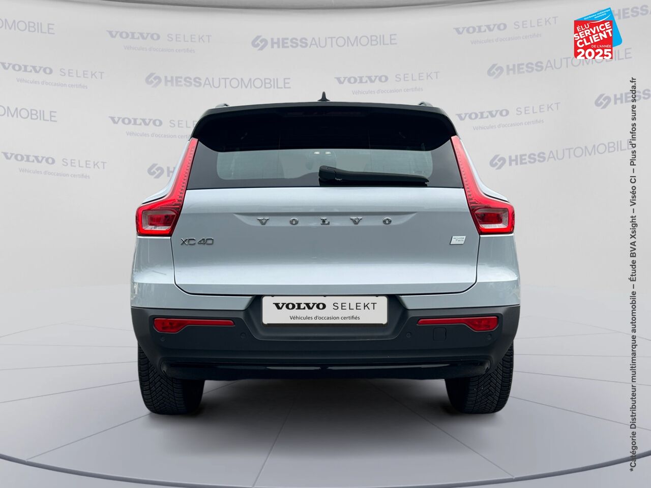 Véhicule d'occasion VOLVO XC40 RECHARGE TWIN AWD 408CH PLUS EDT SIEGE CHAUF VOLANT CHAUF CAMERA GPS chez Volvo Metz