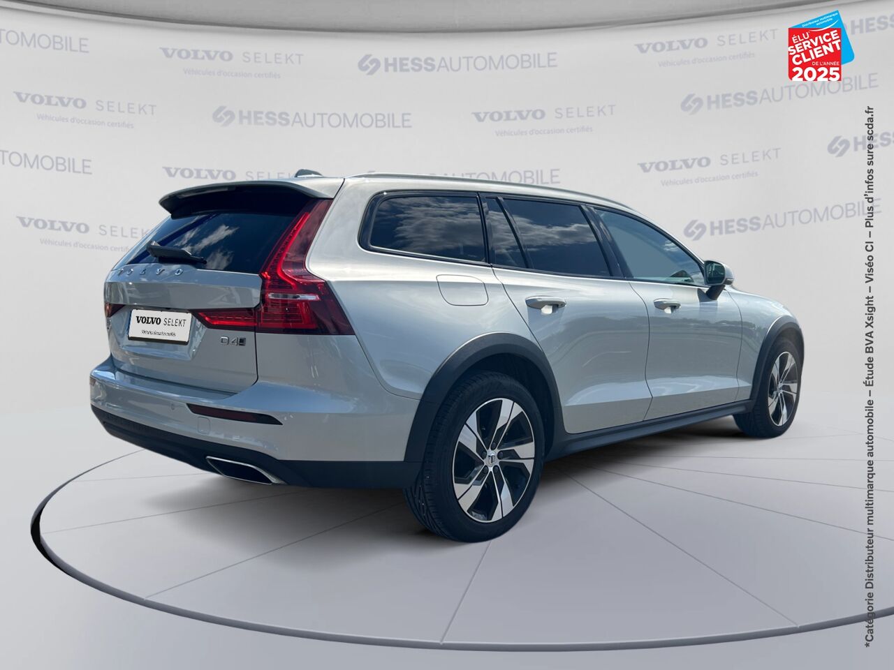 Véhicule d'occasion VOLVO V60 CROSS COUNTRY D4 AWD 190CH PRO GEARTRONIC chez BMW Belfort