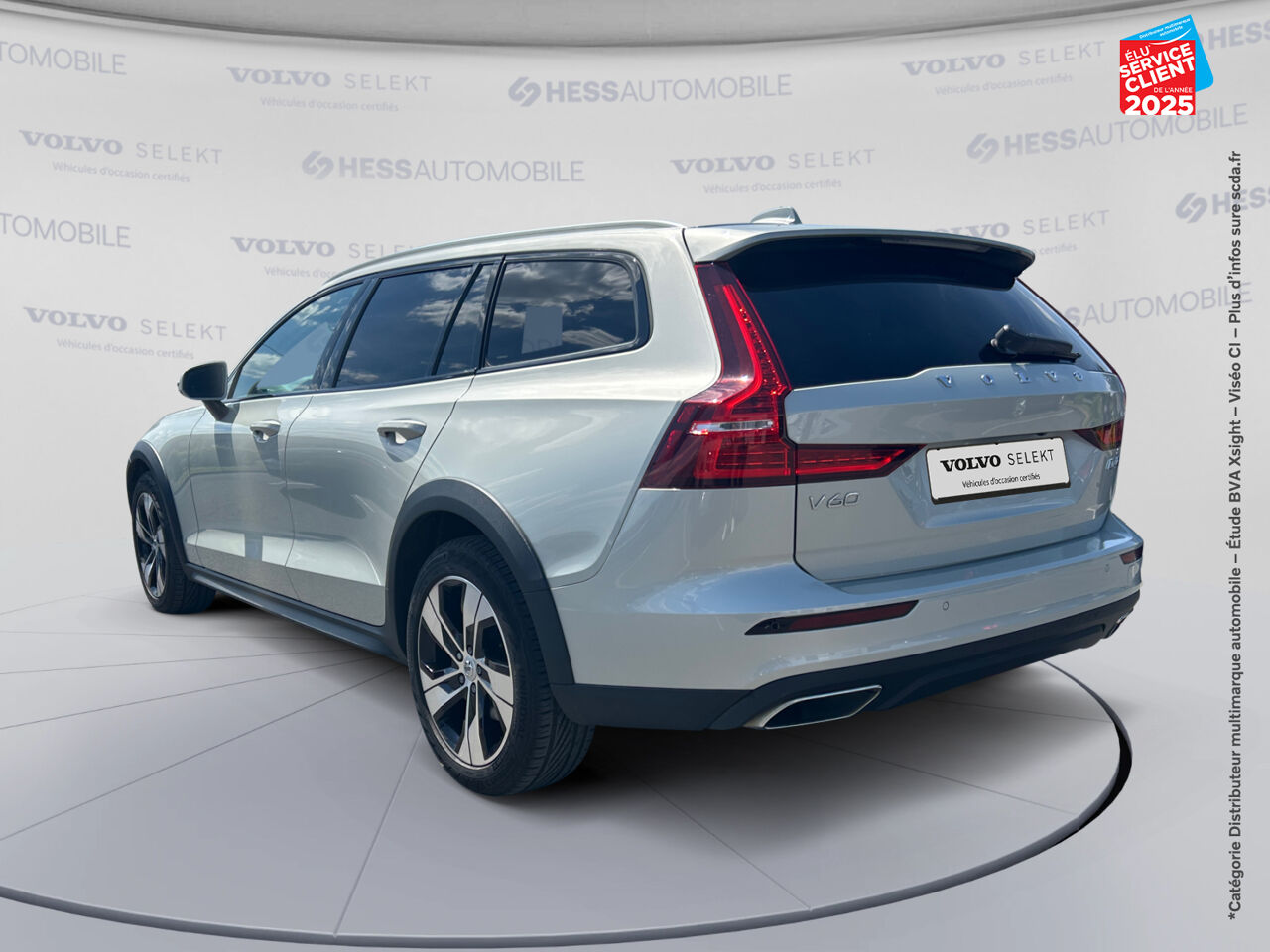 Véhicule d'occasion VOLVO V60 CROSS COUNTRY D4 AWD 190CH PRO GEARTRONIC chez BMW Belfort