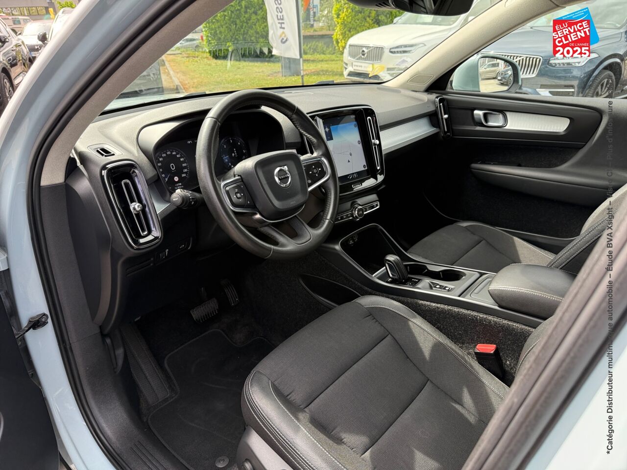 Véhicule d'occasion VOLVO XC40 D4 ADBLUE AWD 190CH MOMENTUM GEARTRONIC 8 GPS CAMERA chez Renault Saint-Louis