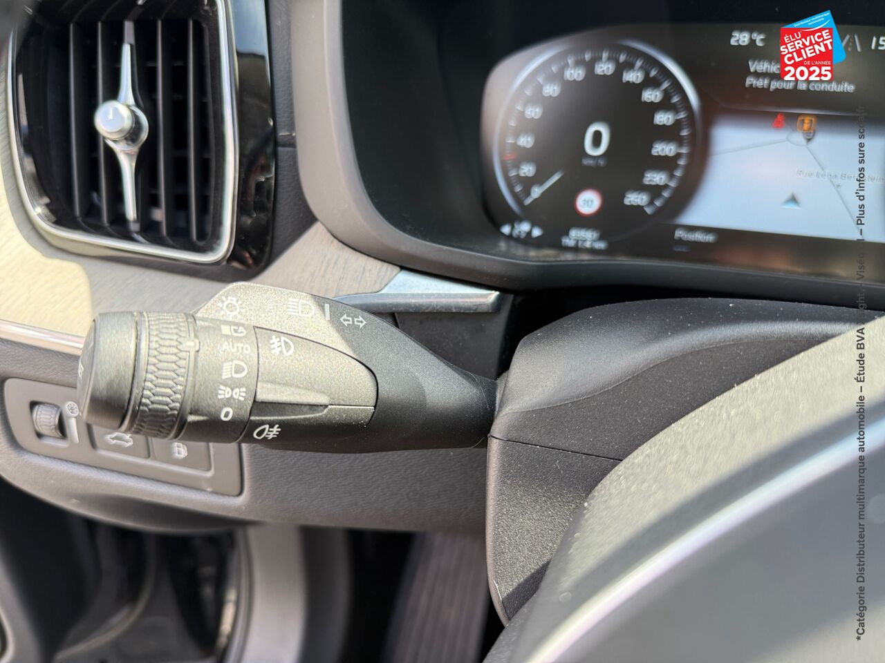 Véhicule d'occasion VOLVO XC60 T6 AWD 253 + 87CH INSCRIPTION LUXE GEARTRONIC chez Renault Saint-Louis
