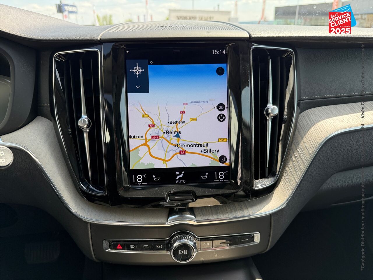 Véhicule d'occasion VOLVO XC60 T6 AWD 253 + 87CH INSCRIPTION LUXE GEARTRONIC chez Renault Saint-Louis