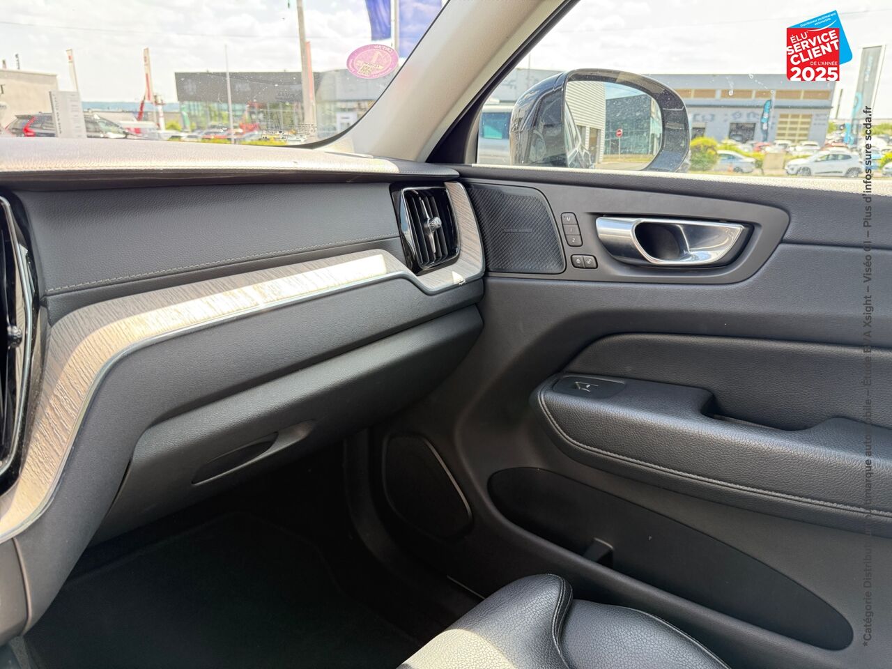 Véhicule d'occasion VOLVO XC60 T6 AWD 253 + 87CH INSCRIPTION LUXE GEARTRONIC chez Renault Saint-Louis