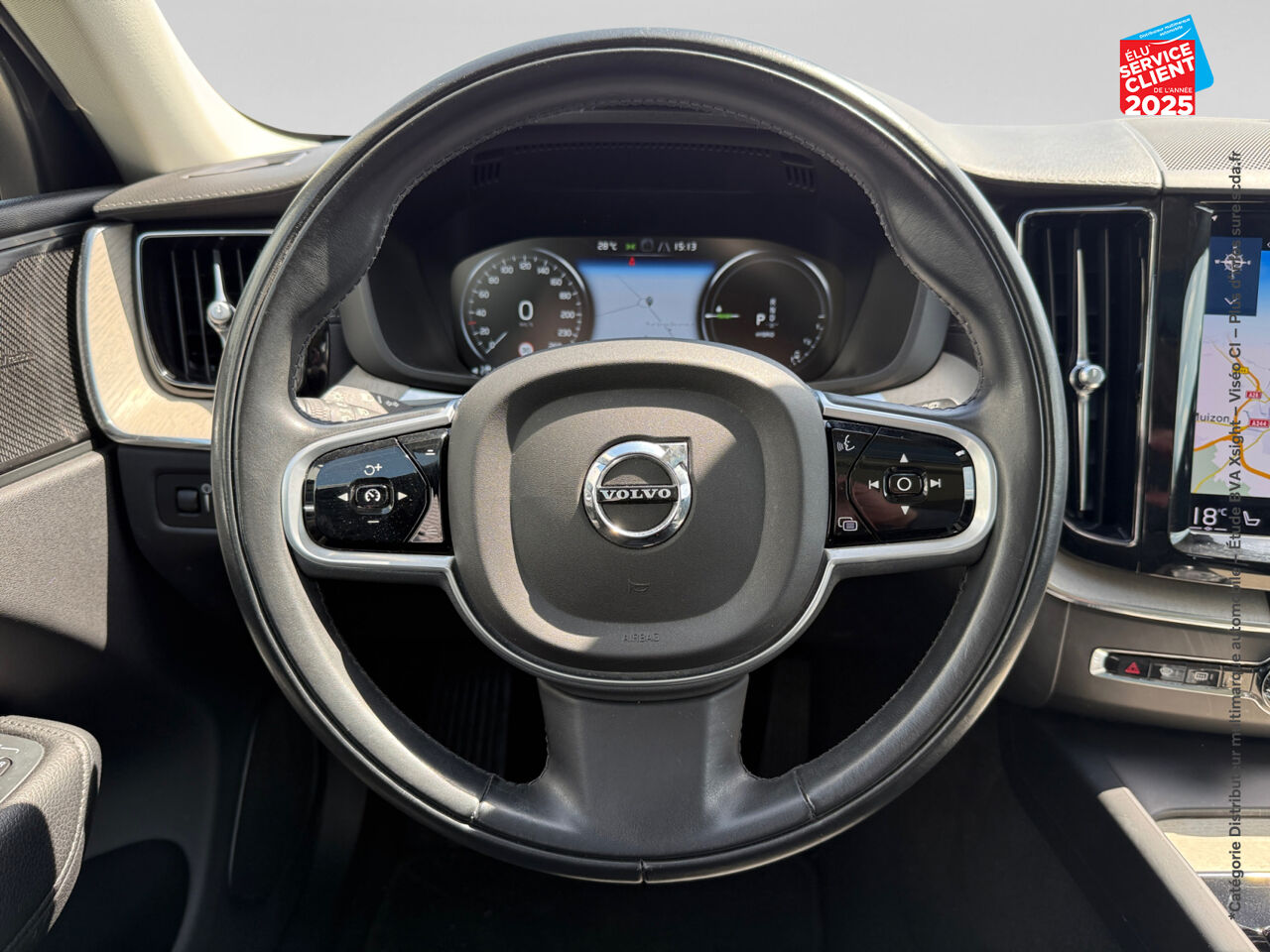 Véhicule d'occasion VOLVO XC60 T6 AWD 253 + 87CH INSCRIPTION LUXE GEARTRONIC chez Renault Saint-Louis