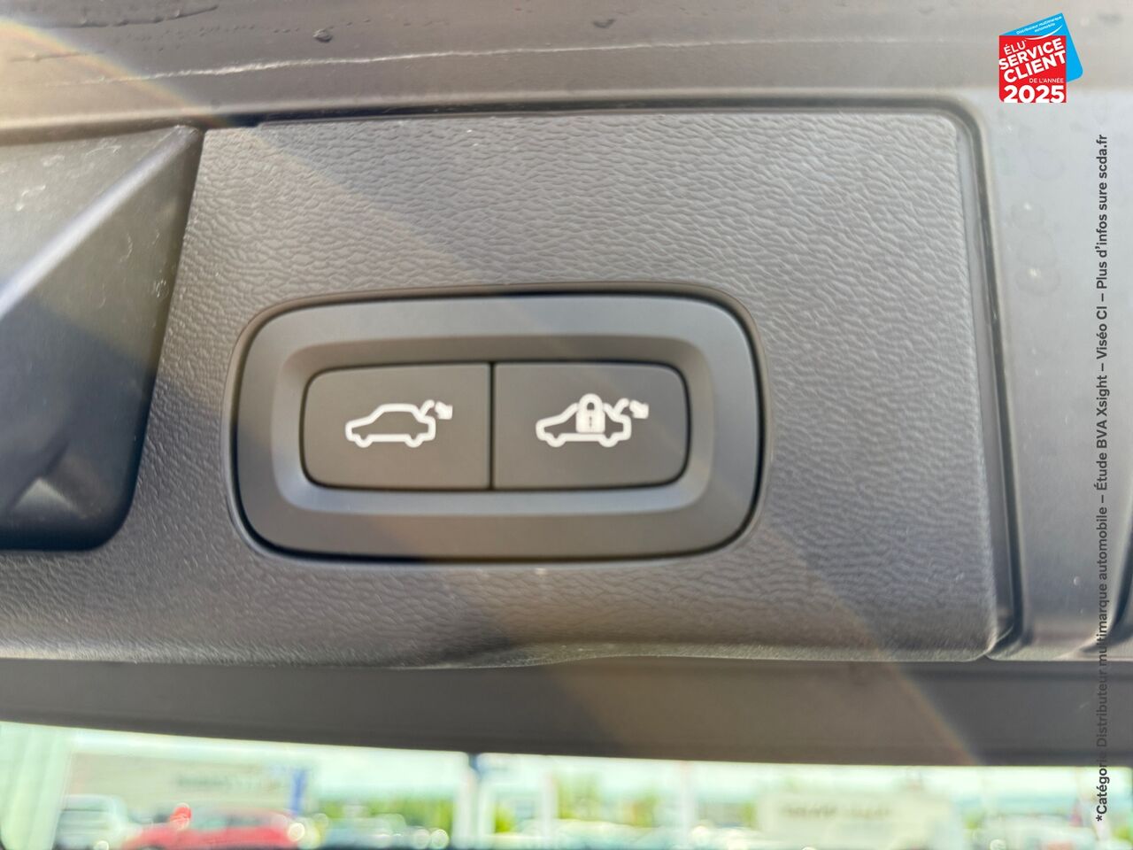 Véhicule d'occasion VOLVO XC60 T6 AWD 253 + 87CH INSCRIPTION LUXE GEARTRONIC chez Renault Saint-Louis