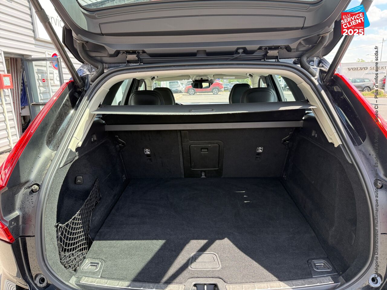 Véhicule d'occasion VOLVO XC60 T6 AWD 253 + 87CH INSCRIPTION LUXE GEARTRONIC chez Renault Saint-Louis