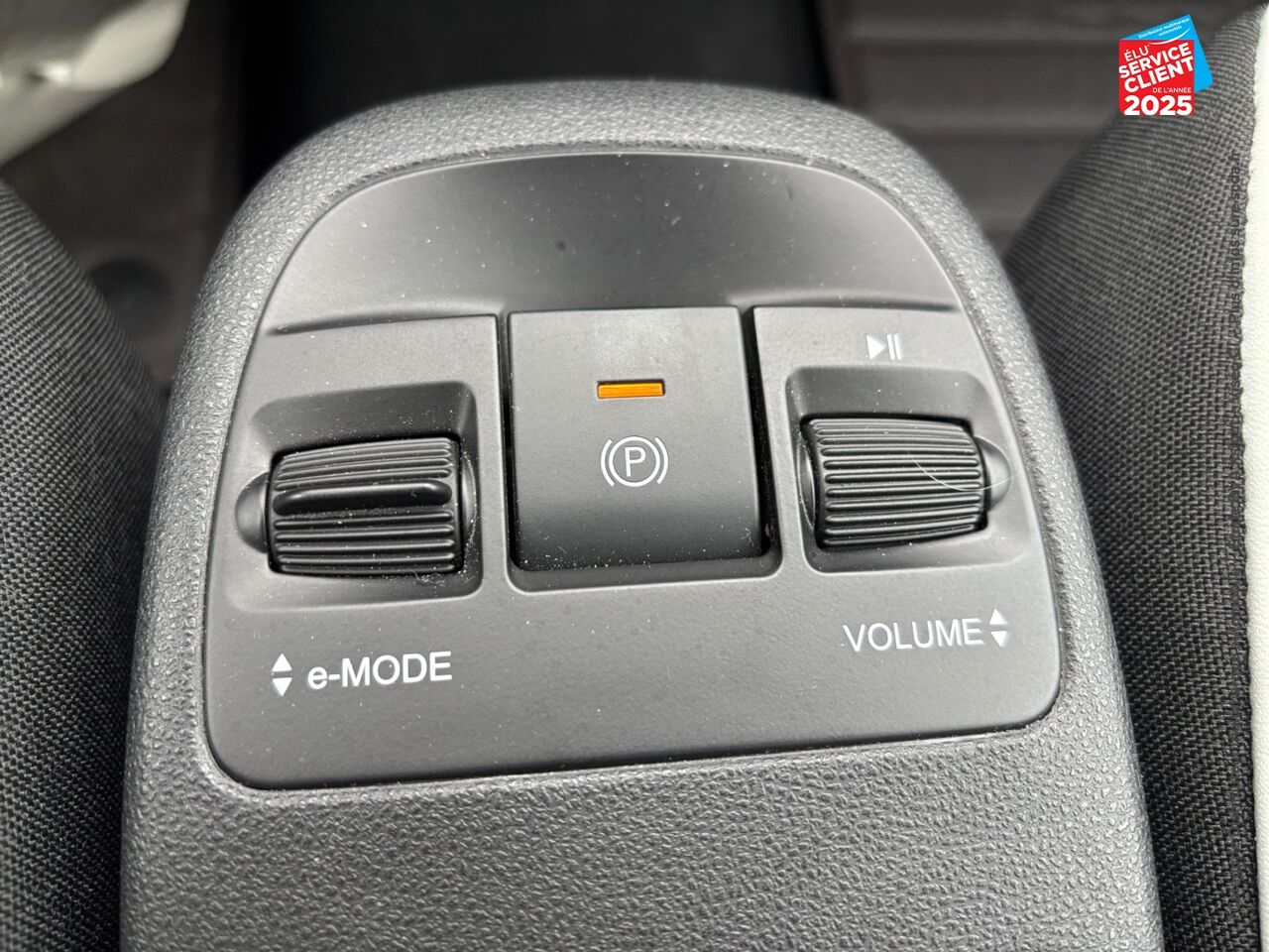 Véhicule d'occasion FIAT 500 E 95CH ACTION chez Nissan Belfort
