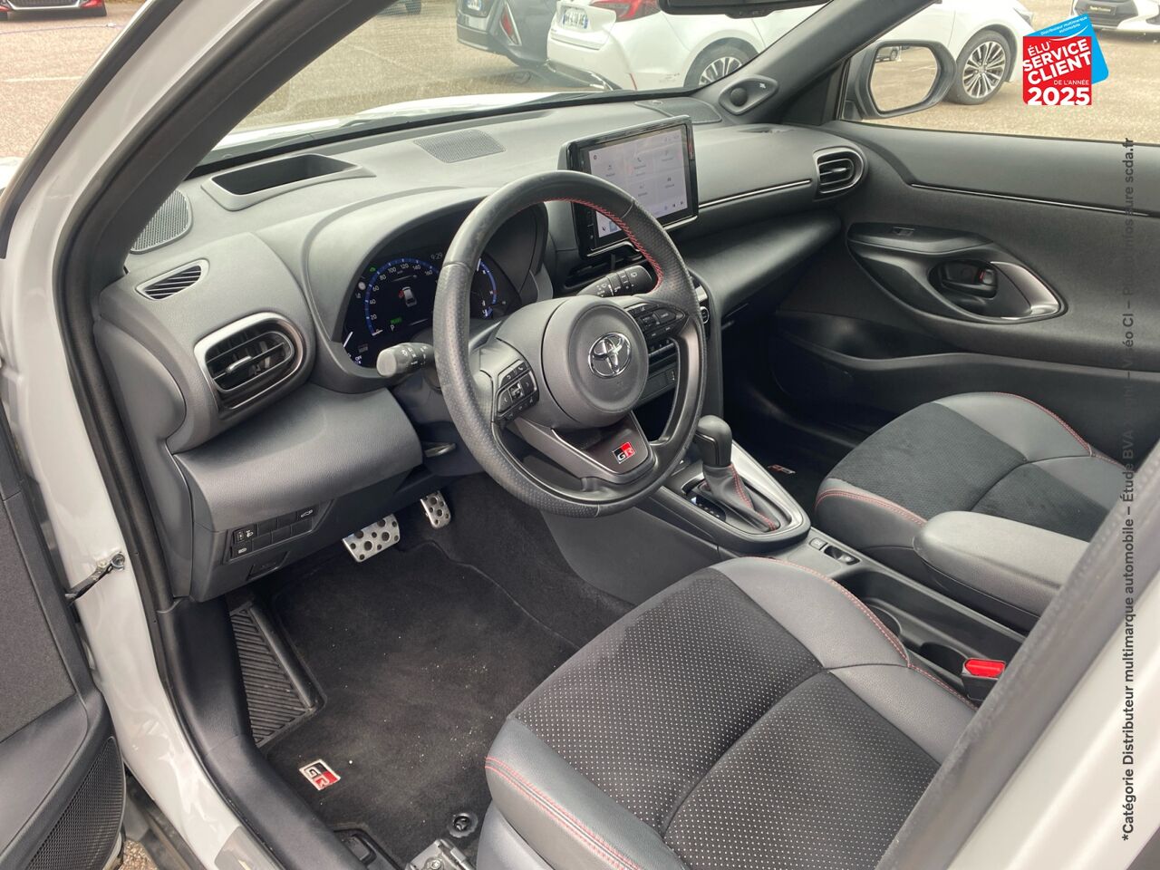 Véhicule d'occasion TOYOTA YARIS CROSS 116H GR SPORT MY22 chez Toyota Verdun