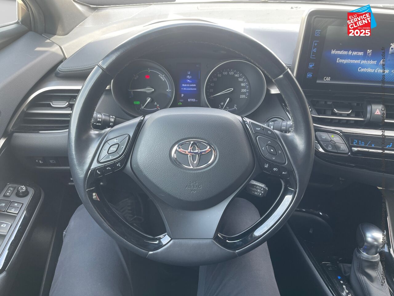 Véhicule d'occasion TOYOTA C-HR 122H EDITION 2WD E-CVT RC18 chez Toyota Saint Dizier